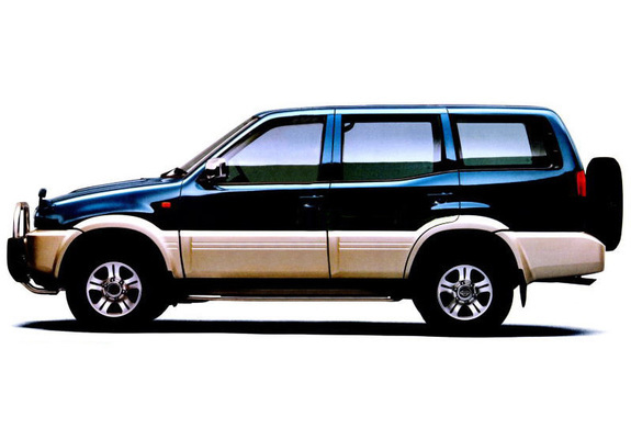 Photos of Nissan Mistral (R20) 1994–96