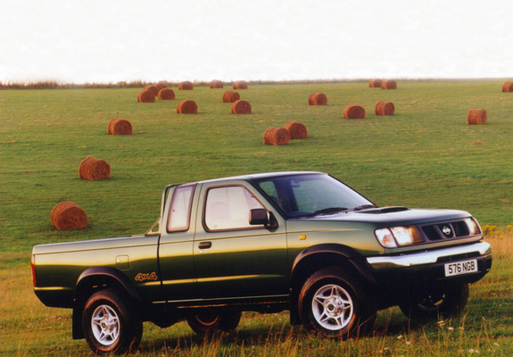 Images of Nissan Pickup Navara King Cab UK-spec (D22) 1997–2001