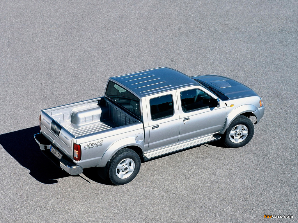 Images of Nissan Pickup Navara Crew Cab (D22) 2001–05 (1024 x 768)