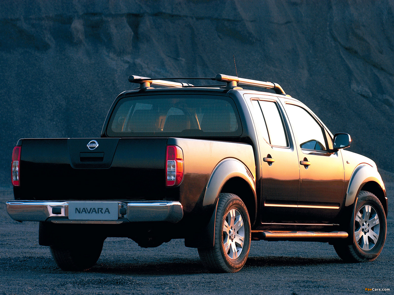 Images of Nissan Navara Double Cab ZA-spec (D40) 2005–10 (1600 x 1200)