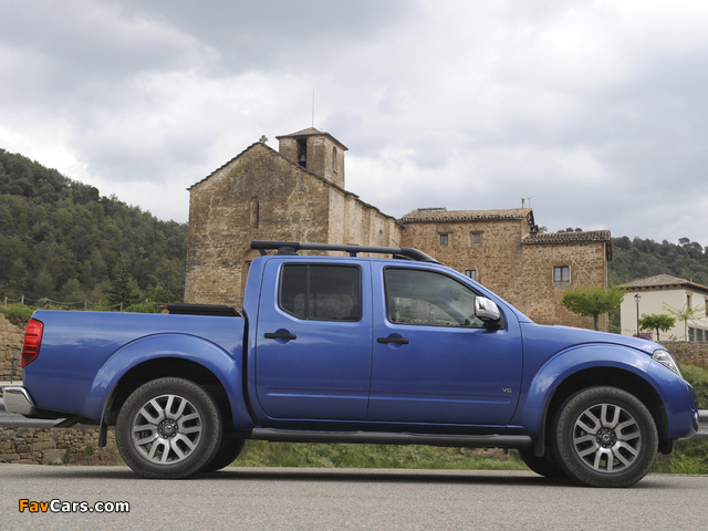 Images of Nissan Navara Double Cab (D40) 2010 (640 x 480)