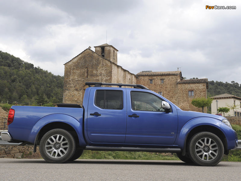 Images of Nissan Navara Double Cab (D40) 2010 (800 x 600)