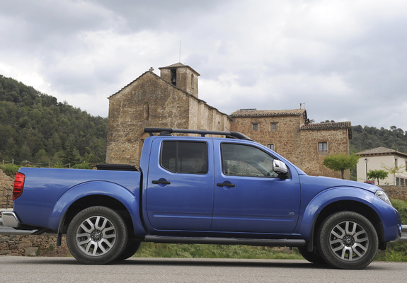 Images of Nissan Navara Double Cab (D40) 2010