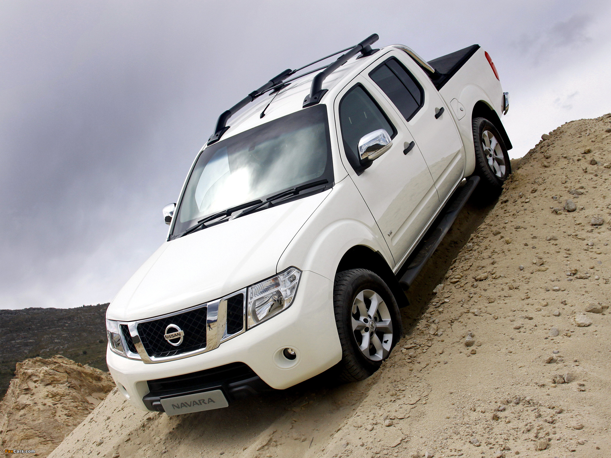 Images of Nissan Navara Double Cab ZA-spec (D40) 2010 (2048 x 1536)