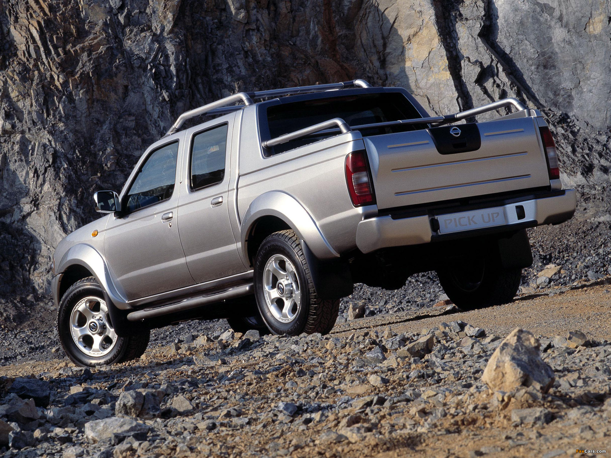 Nissan Pickup Navara Crew Cab (D22) 2001–05 wallpapers (2048 x 1536)