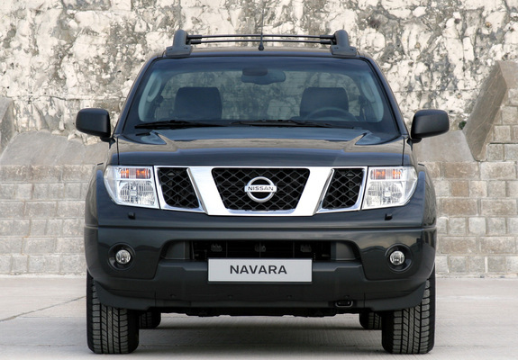 Nissan Navara Double Cab (D40) 2005–10 images