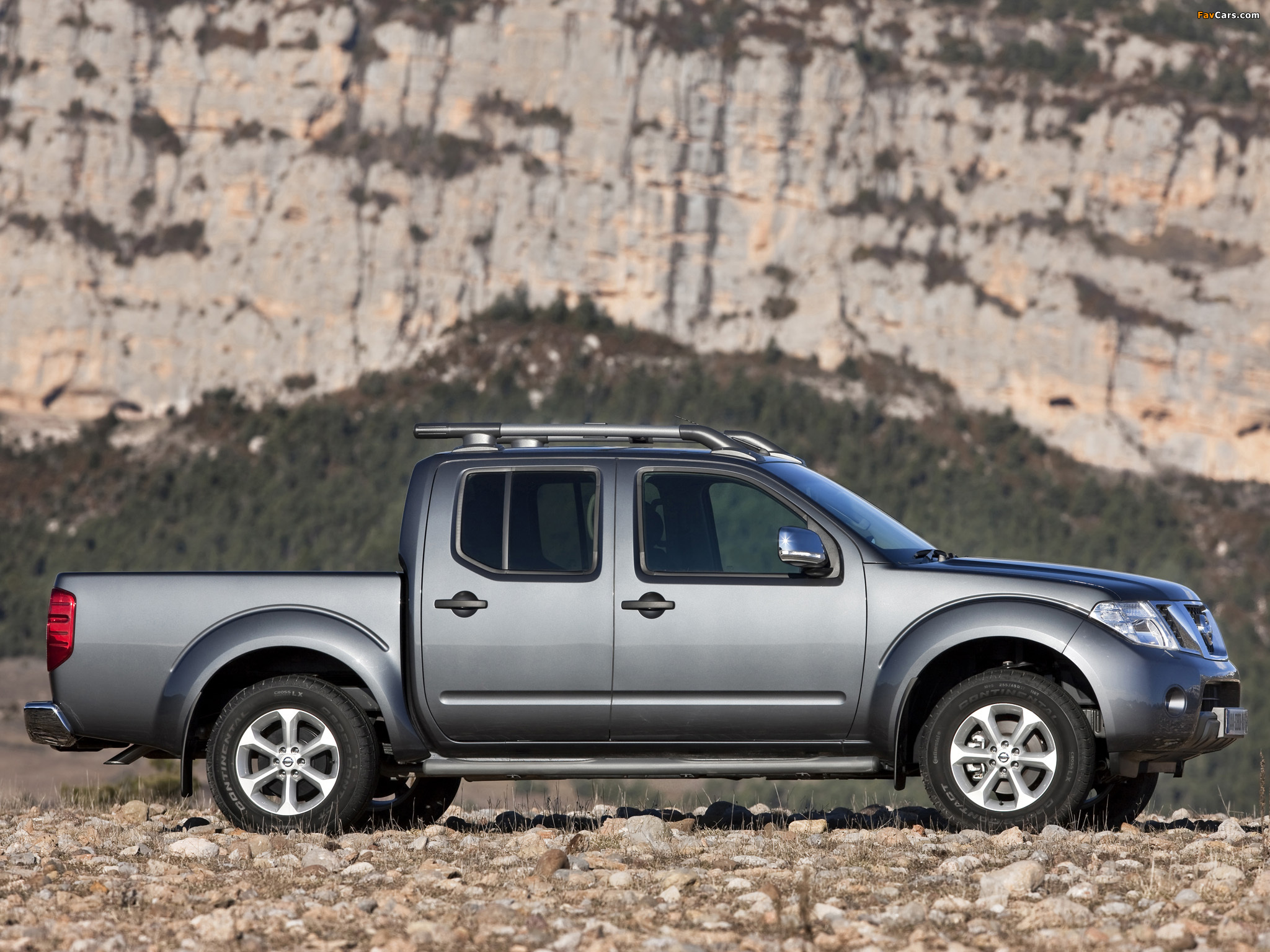 Nissan Navara Double Cab (D40) 2010 pictures (2048 x 1536)