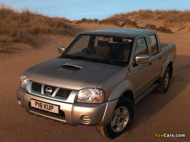 Photos of Nissan Pickup Navara Crew Cab UK-spec (D22) 2001–05 (640 x 480)
