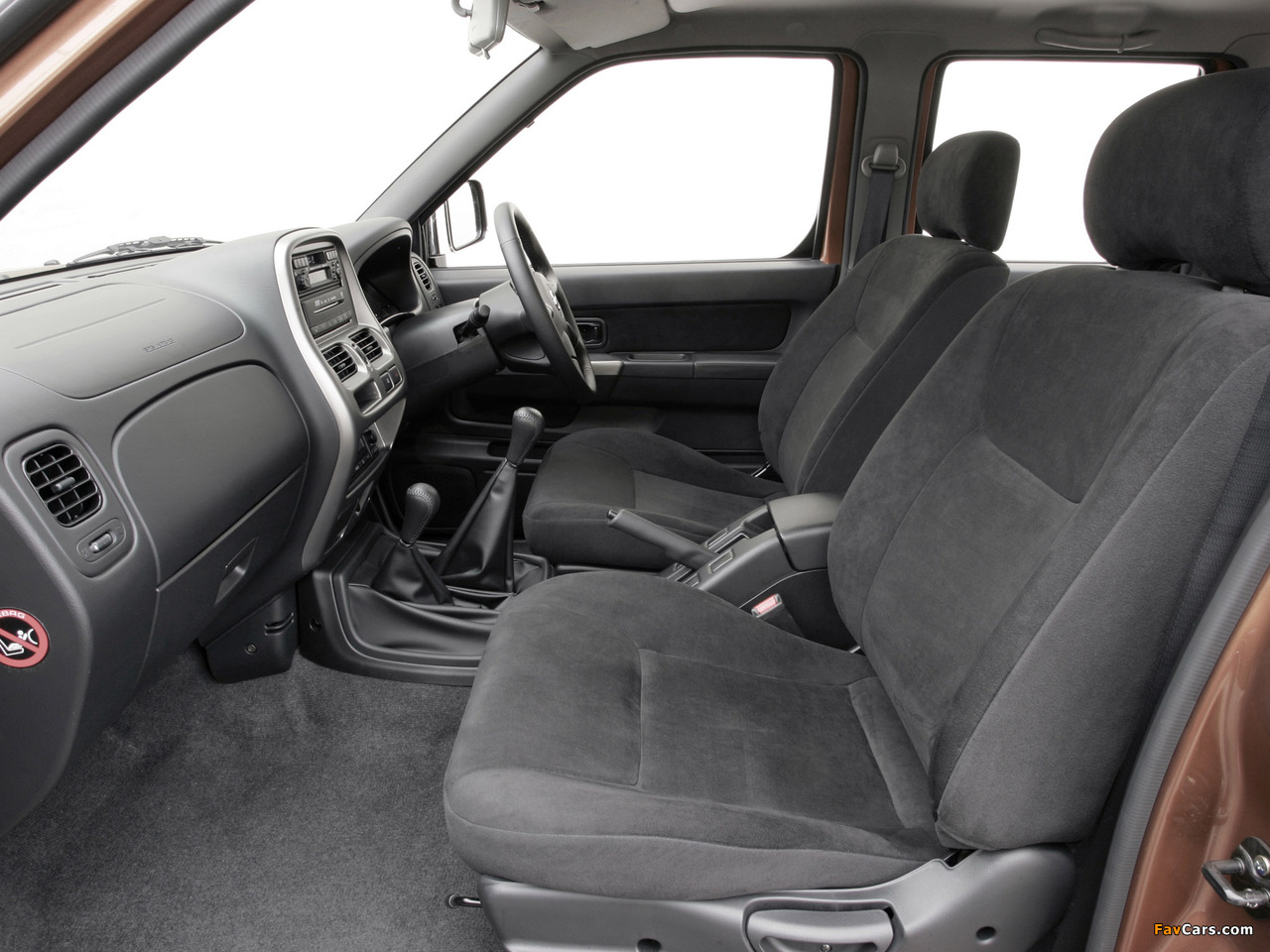 Photos of Nissan Pickup Navara Crew Cab UK-spec (D22) 2001–05 (1280 x 960)