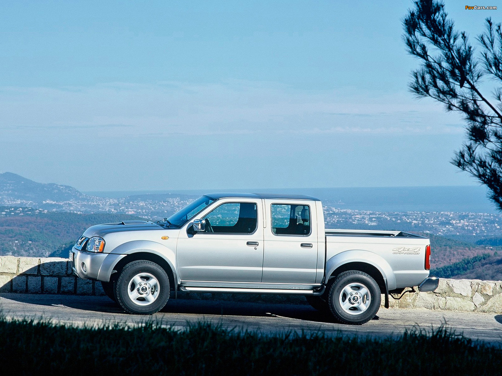 Pictures of Nissan Pickup Navara Crew Cab (D22) 2001–05 (1600 x 1200)