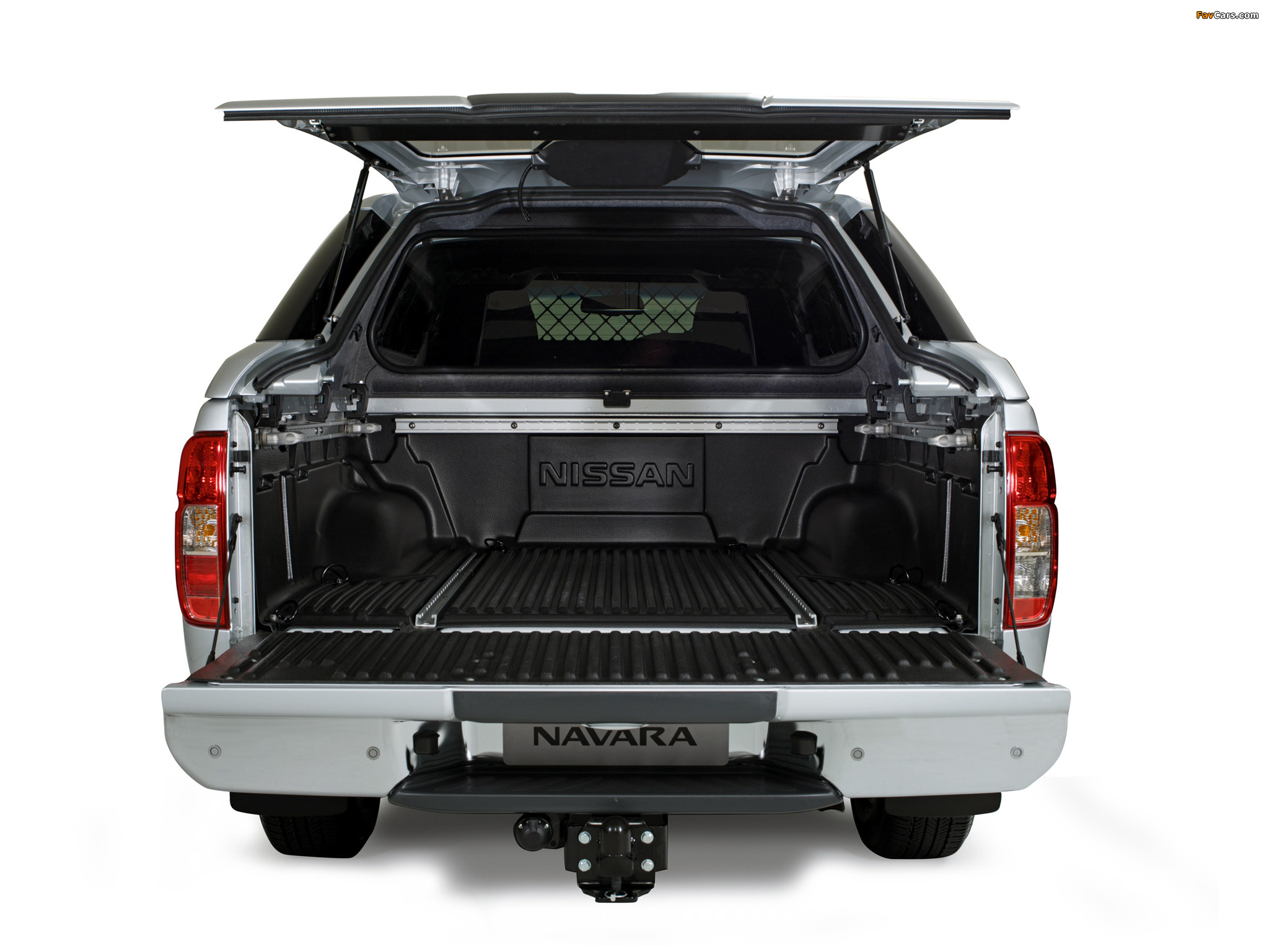 Pictures of Nissan Navara Aventura X-Back (D40) 2008–10 (2048 x 1536)