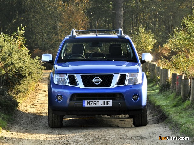 Pictures of Nissan Navara Double Cab UK-spec (D40) 2010 (640 x 480)
