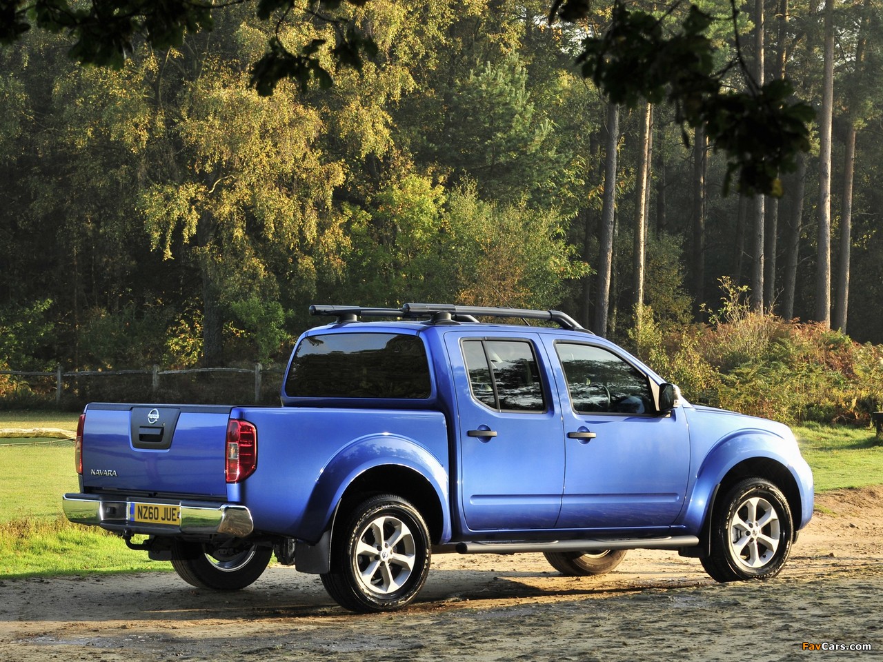 Nissan Navara Double Cab UK-spec (D40) 2010 wallpapers (1280 x 960)