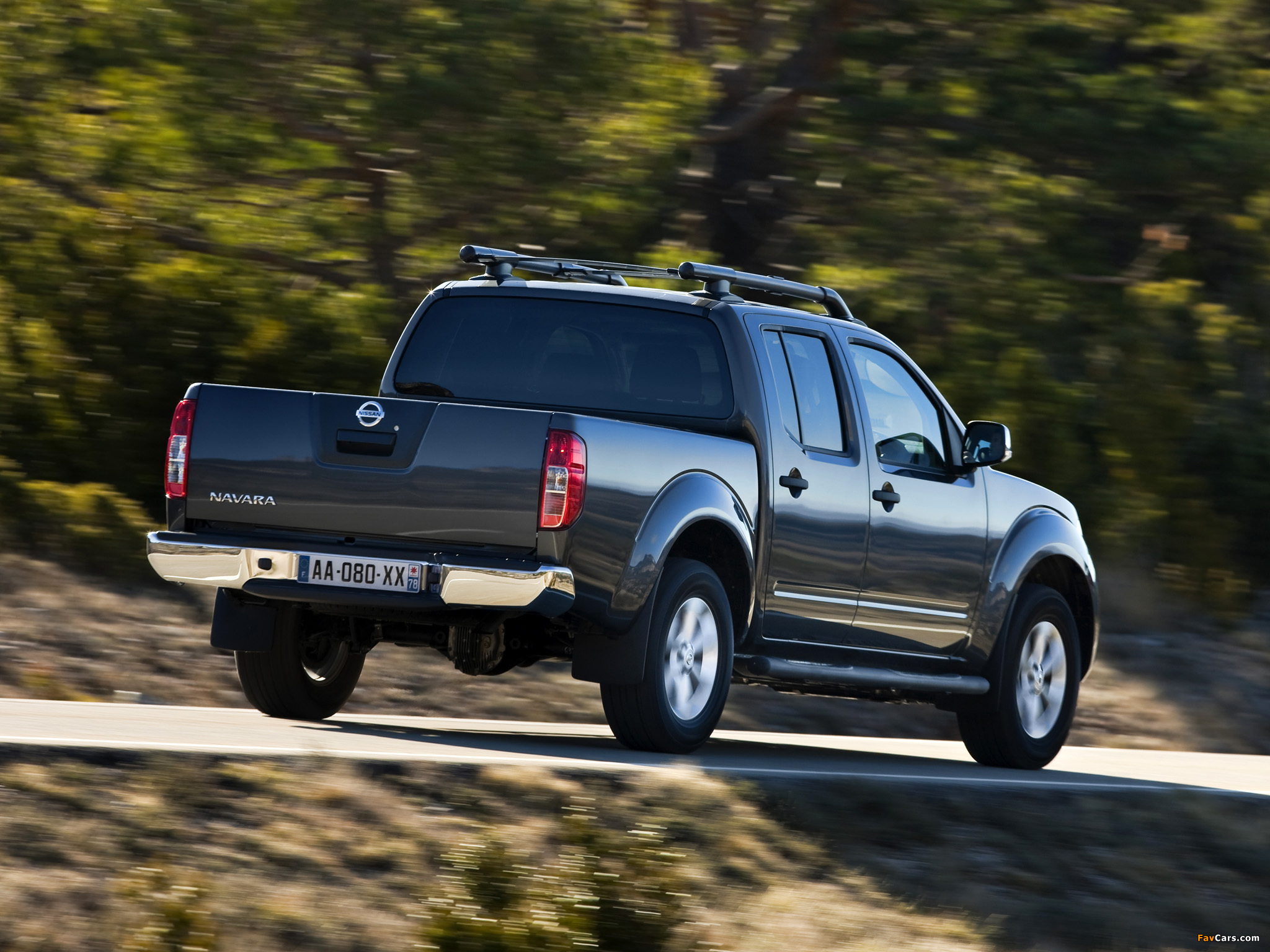 Nissan Navara Double Cab (D40) 2010 wallpapers (2048 x 1536)