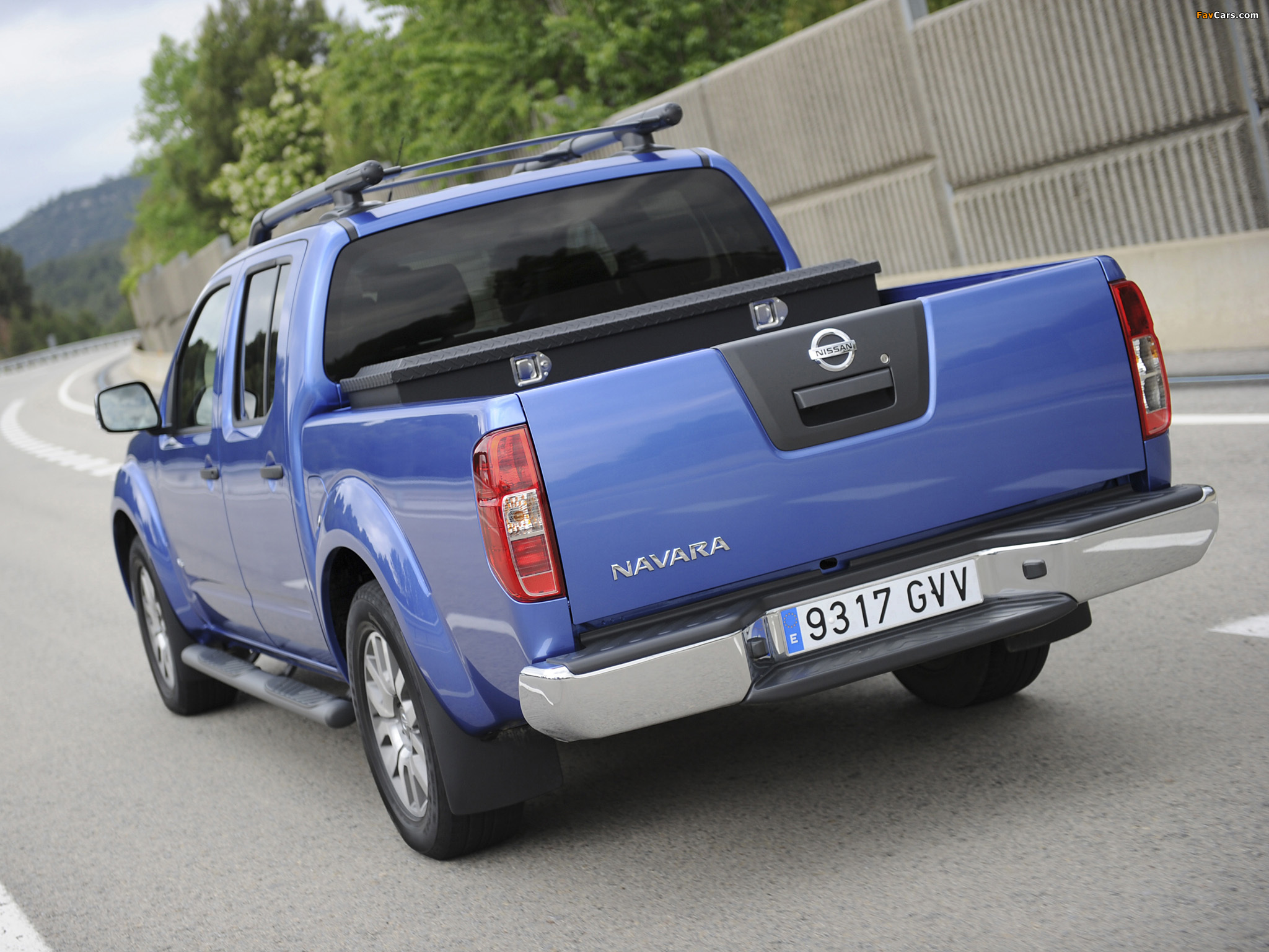 Nissan Navara Double Cab (D40) 2010 wallpapers (2048 x 1536)