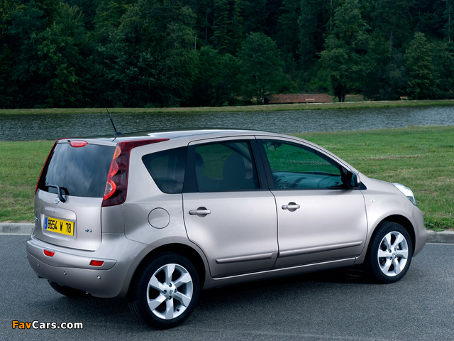 Images of Nissan Note (E11) 2009–13 (640 x 480)