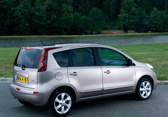 Images of Nissan Note (E11) 2009–13