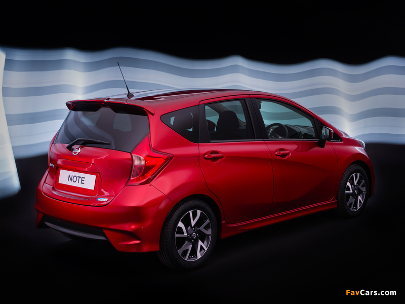 Images of Nissan Note Dynamic UK-spec (E12) 2013 (800 x 600)