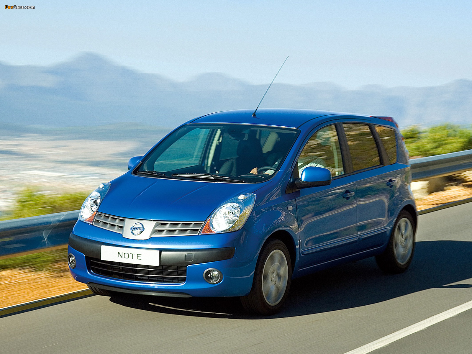 Nissan Note (E11) 2005–09 wallpapers (1600 x 1200)