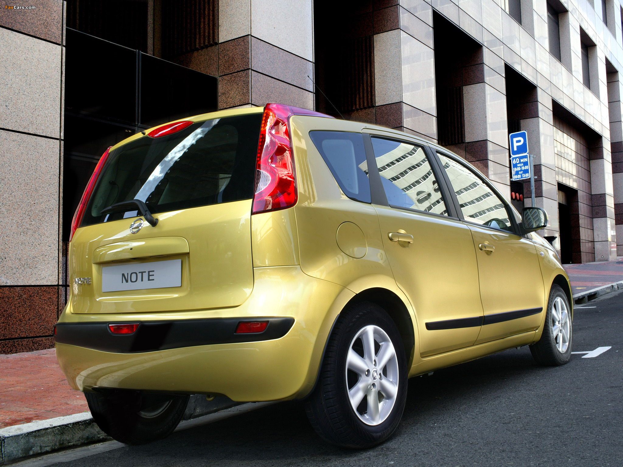 Nissan Note (E11) 2005–09 wallpapers (2048 x 1536)