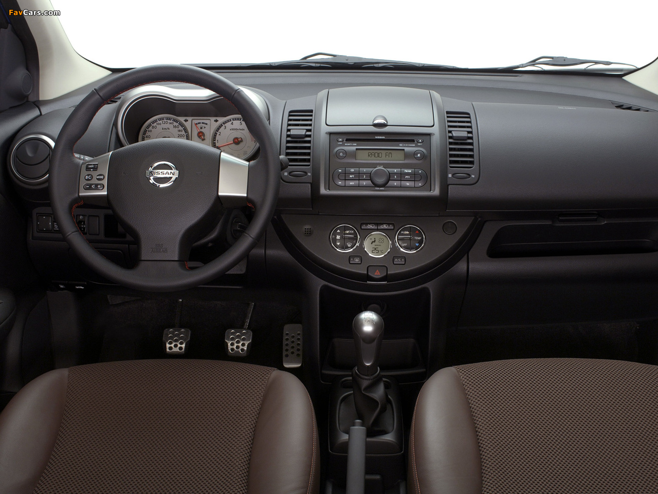 Photos of Nissan Note (E11) 2005–09 (1280 x 960)