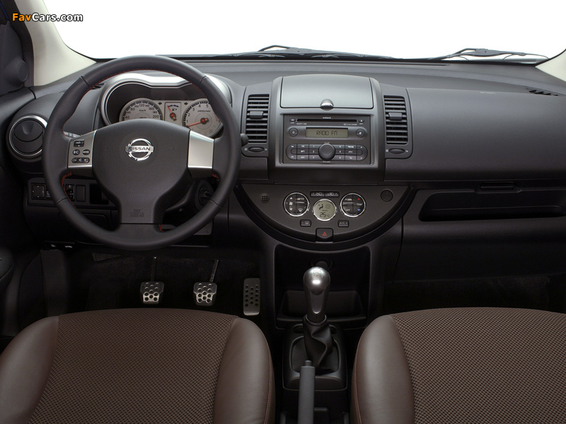 Photos of Nissan Note (E11) 2005–09 (800 x 600)