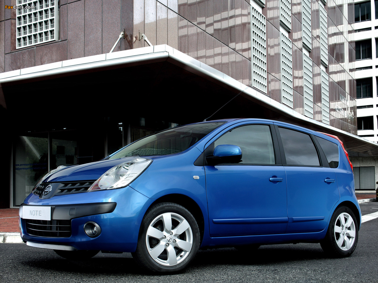 Photos of Nissan Note (E11) 2005–09 (1280 x 960)