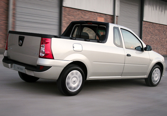 Nissan NP200 2008–09 photos