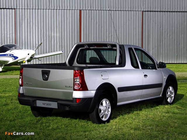 Nissan NP200 2009 images (640 x 480)