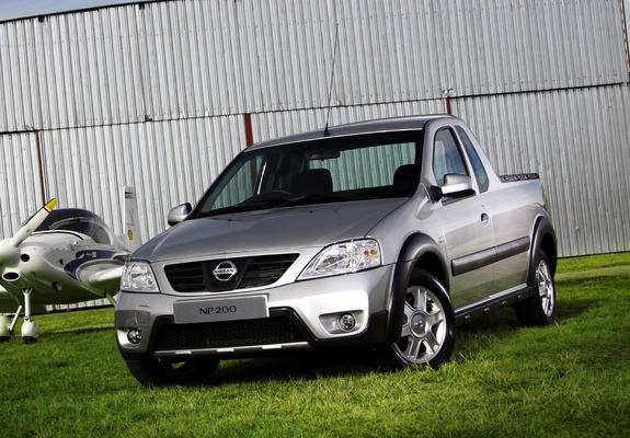 Nissan NP200 2009 photos
