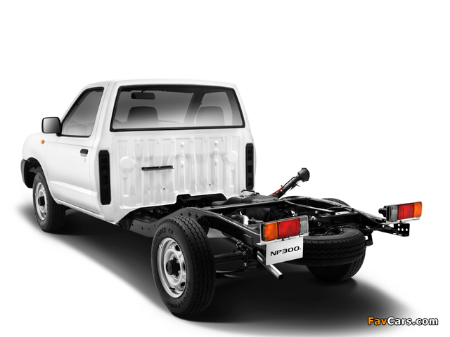 Pictures of Nissan NP300 Chassis Cab 2008 (640 x 480)