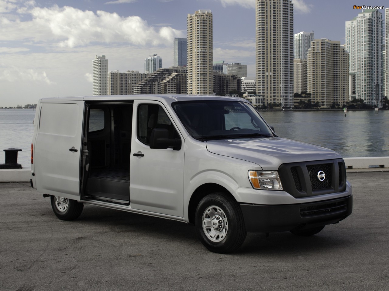Pictures of Nissan NV3500 HD Standard Roof 2010 (1280 x 960)