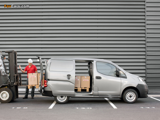 Nissan NV200 Van 2009 photos (640 x 480)