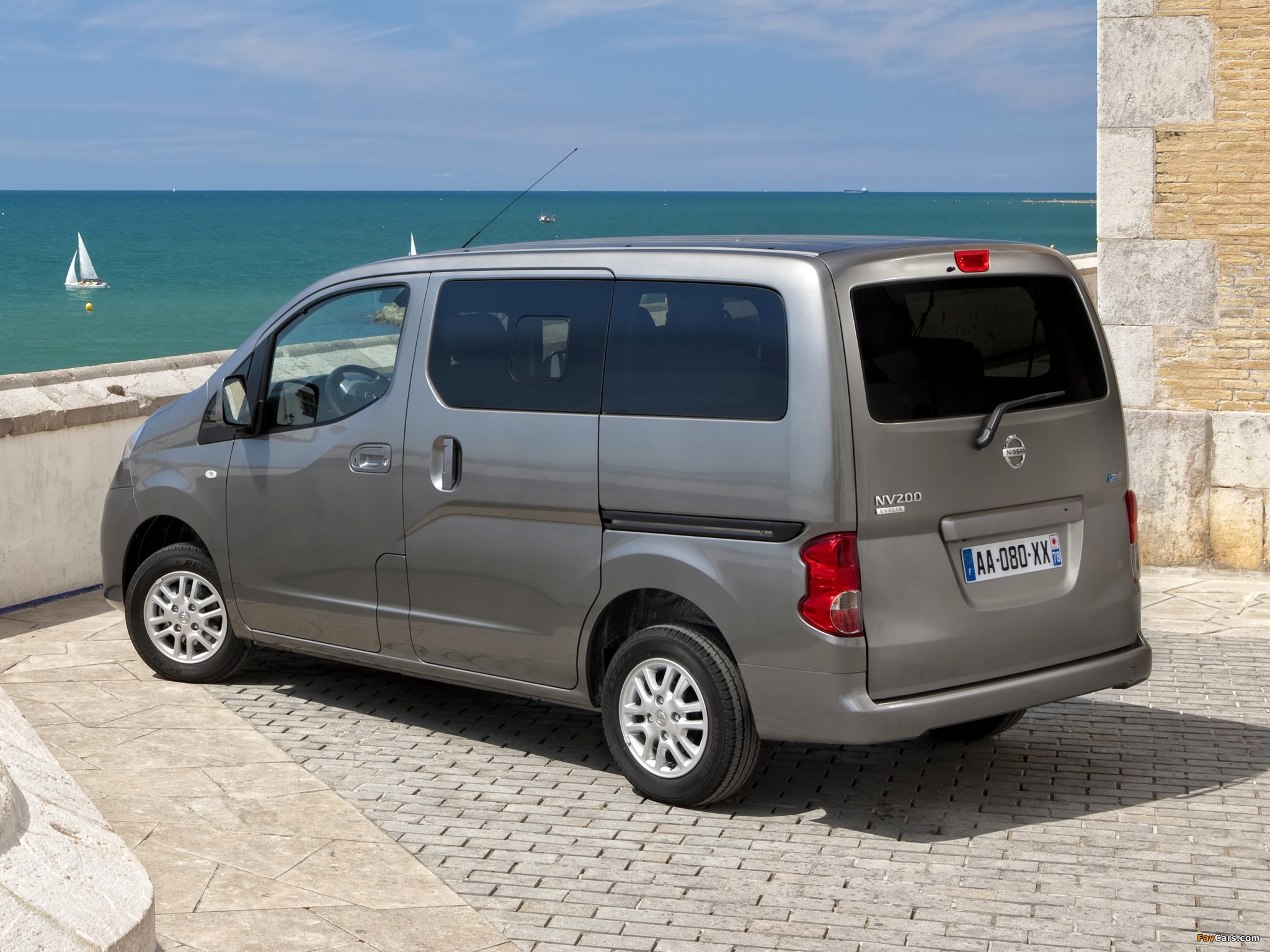 Nissan NV200 Evalia 2010 photos (2048 x 1536)