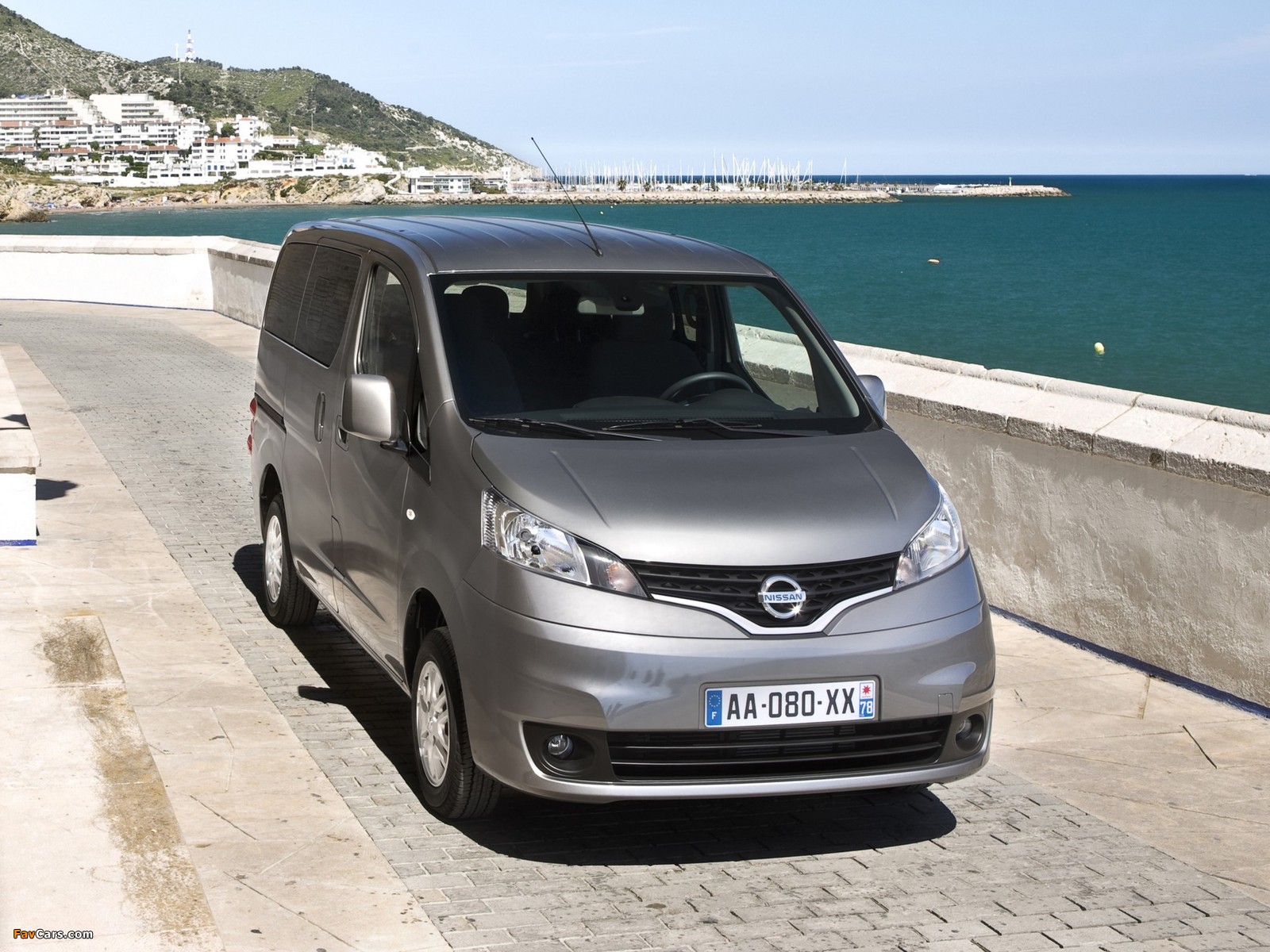 Nissan NV200 Evalia 2010 wallpapers (1600 x 1200)