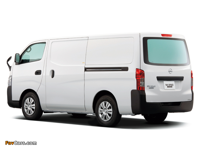 Nissan NV350 Caravan Van (E26) 2012 wallpapers (640 x 480)