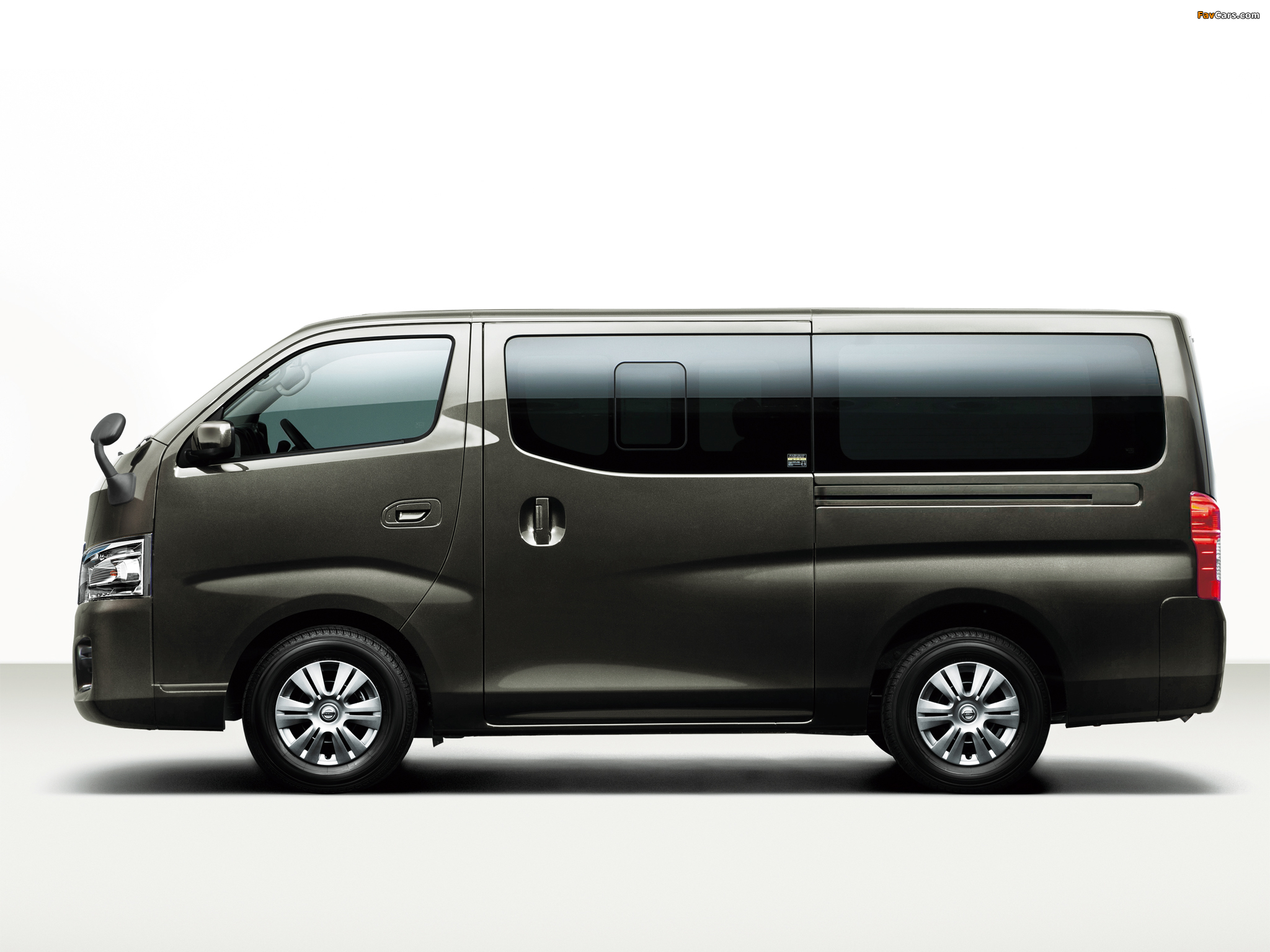 Photos of Nissan NV350 Caravan Premium GX (E26) 2012 (2048 x 1536)