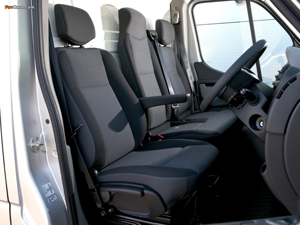 Nissan NV400 High Roof Van UK-spec 2010 photos (1024 x 768)