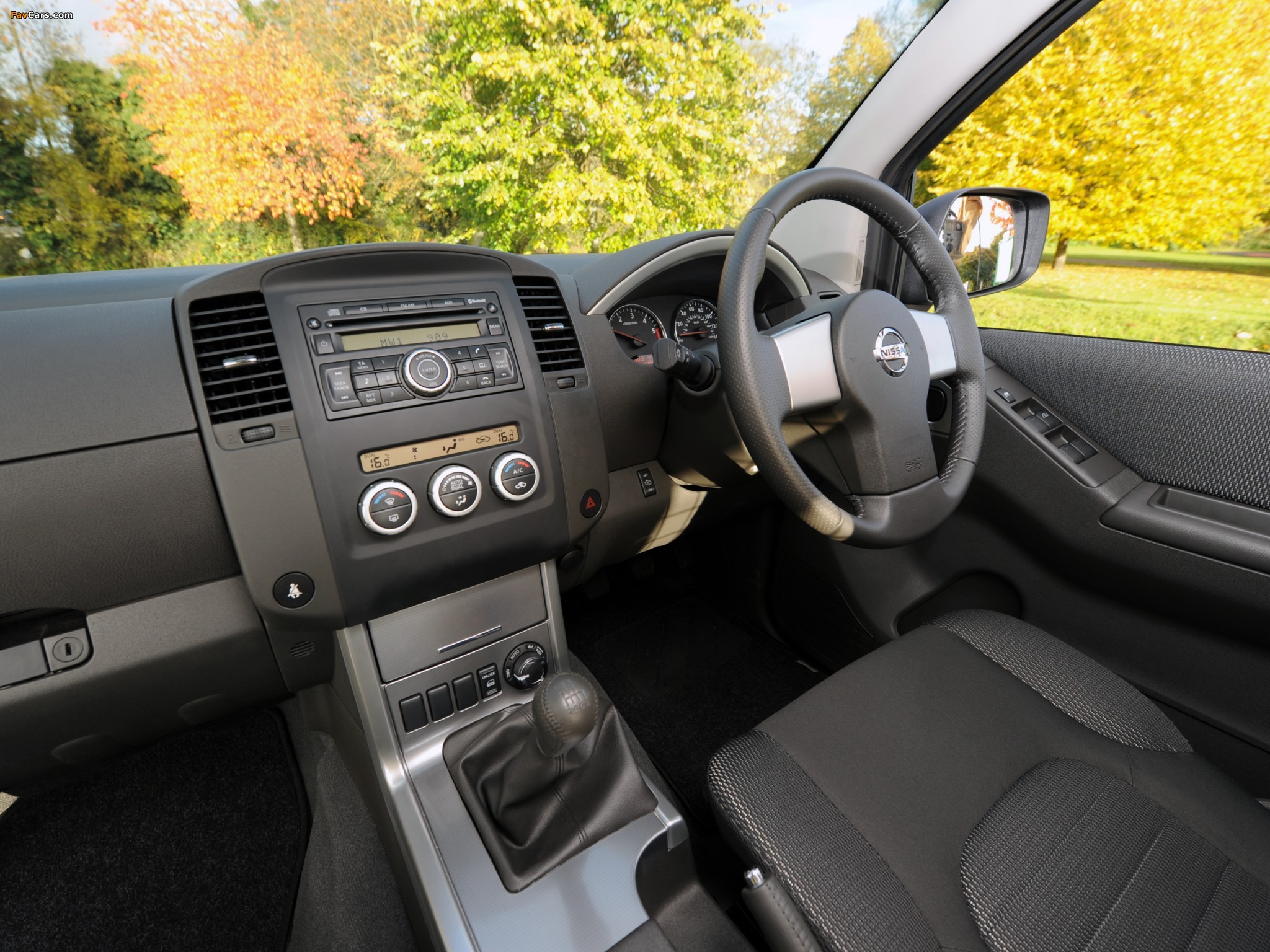 Images of Nissan Pathfinder Van UK-spec (R51) 2010 (2048 x 1536)
