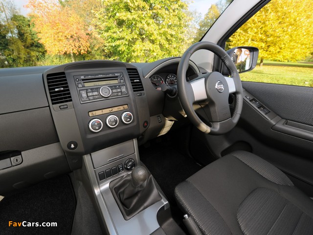 Images of Nissan Pathfinder Van UK-spec (R51) 2010 (640 x 480)