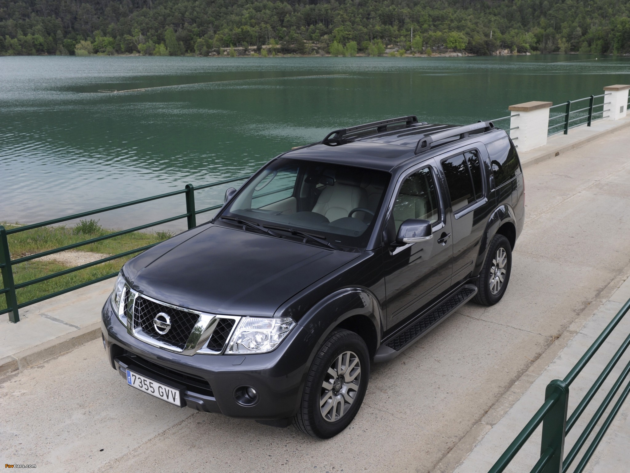 Images of Nissan Pathfinder (R51) 2010 (2048 x 1536)