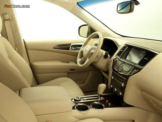 Images of Nissan Pathfinder Hybrid (R52) 2013 (640 x 480)