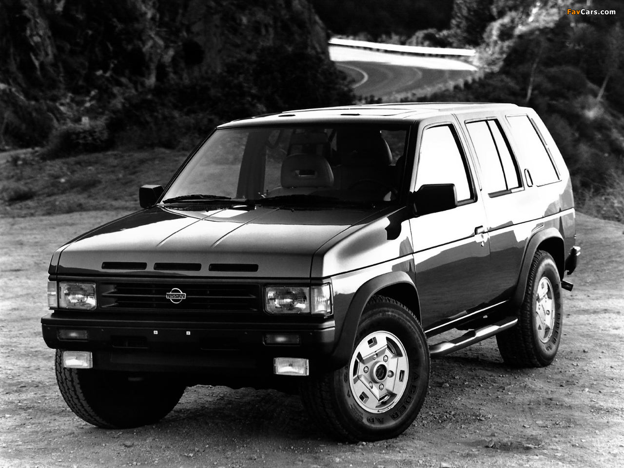 Nissan Pathfinder SE 4-door 4x4 (WD21) 1990–92 pictures (1280 x 960)