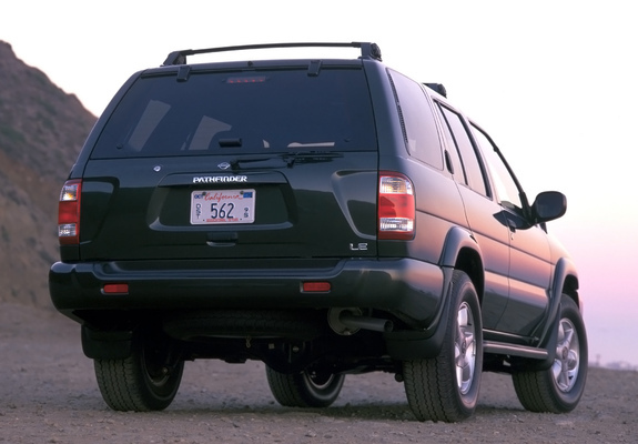 Photos of Nissan Pathfinder US-spec (R50) 1999–2004