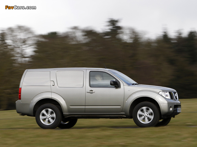 Photos of Nissan Pathfinder Van UK-spec (R51) 2004–10 (640 x 480)