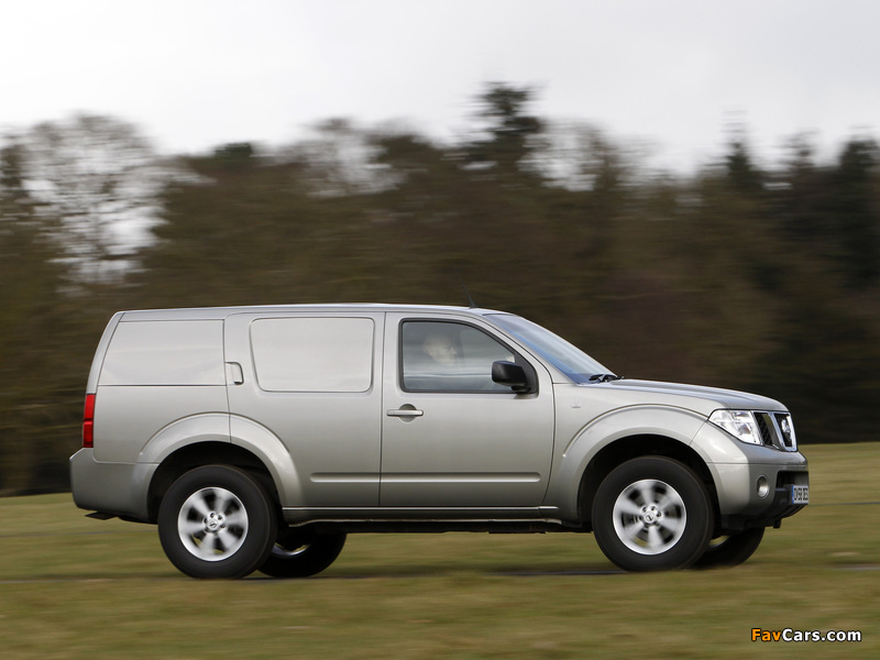 Photos of Nissan Pathfinder Van UK-spec (R51) 2004–10 (800 x 600)