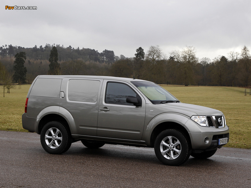 Photos of Nissan Pathfinder Van UK-spec (R51) 2004–10 (800 x 600)