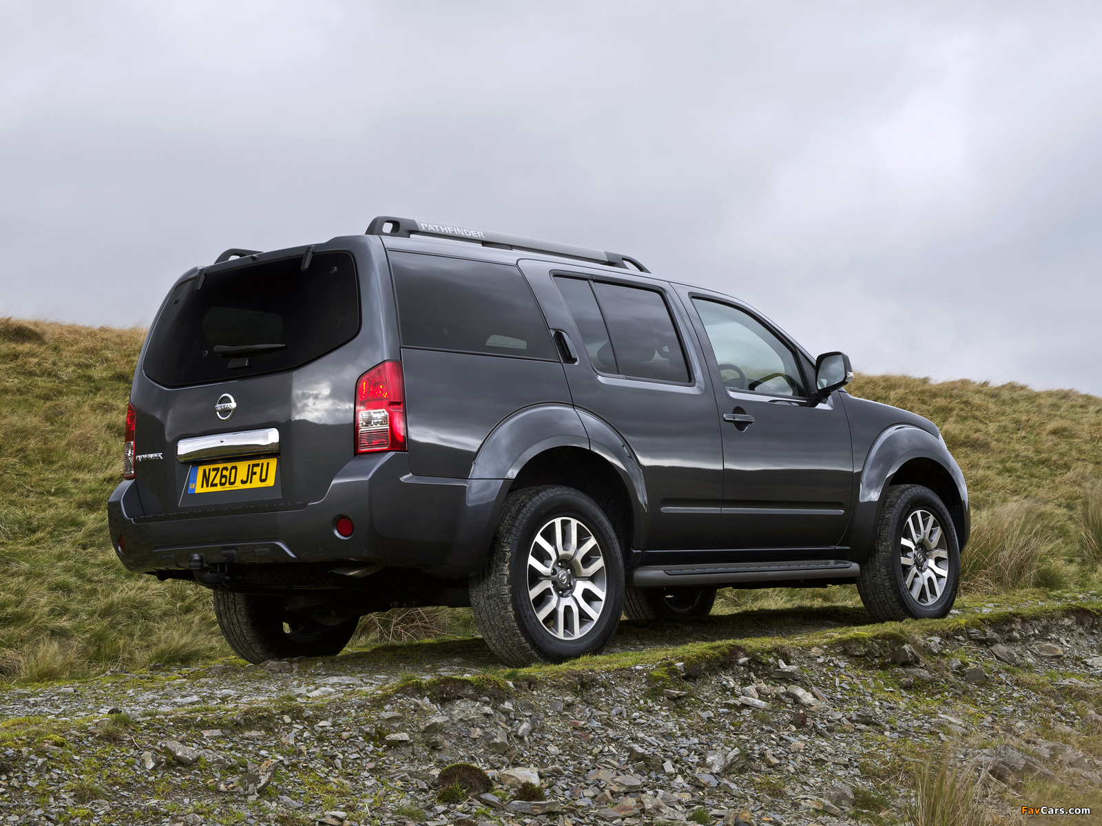 Pictures of Nissan Pathfinder UK-spec (R51) 2010 (1600 x 1200)