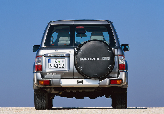 Images of Nissan Patrol GR 3-door (Y61) 2001–04
