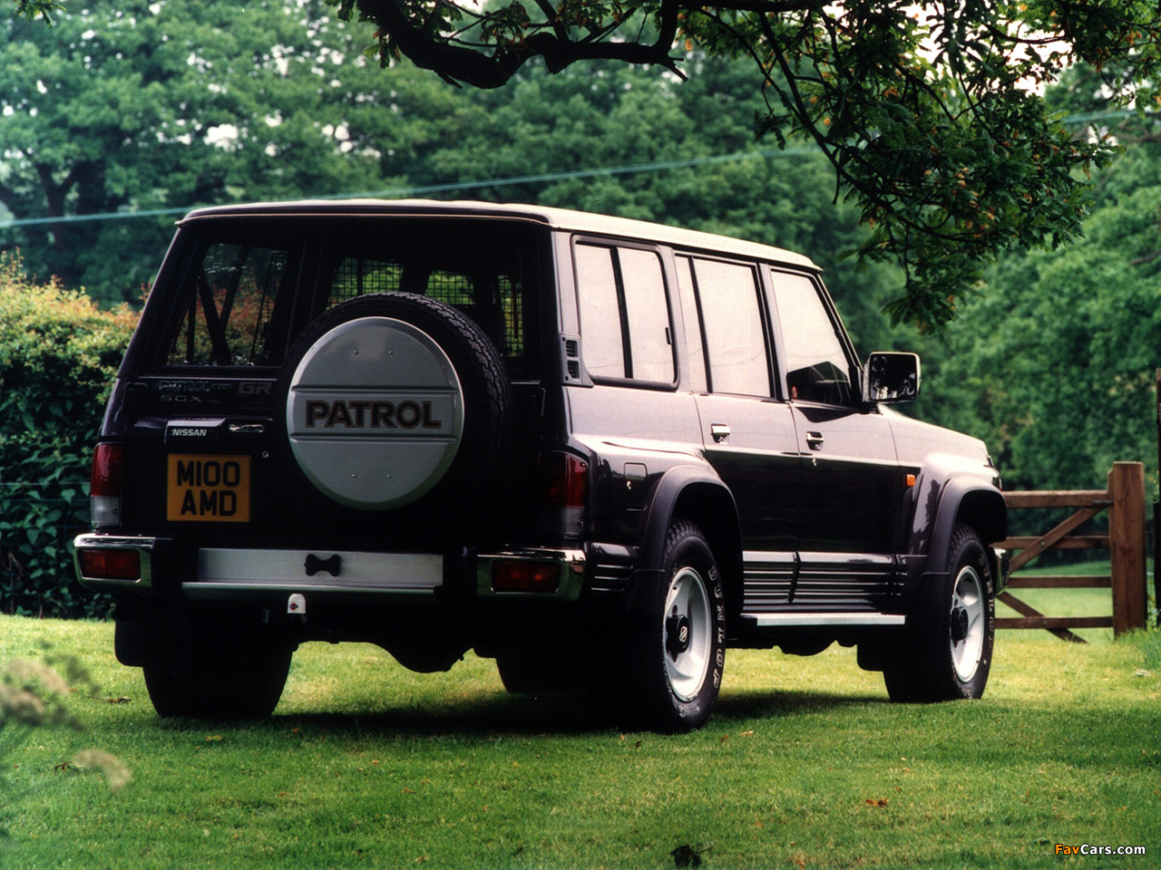 Nissan Patrol GR 5-door UK-spec (Y60) 1987–97 photos (1280 x 960)